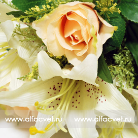 искусственные цветы розы и лилии цвета белый с желтым 13